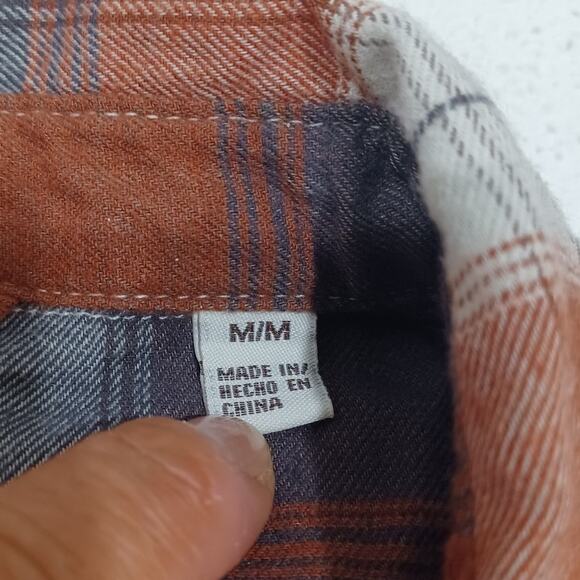 Weatherproof Vintage Women's Long Sleeve Flannel Up Button Up Size M - Picture 3 of 5